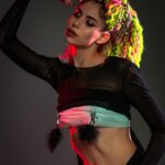 Zmysłowe zaciski z ozdobnymi piórkami. Doskonały dodatek do pikantnych zabaw w sypialni. - obrazek 6